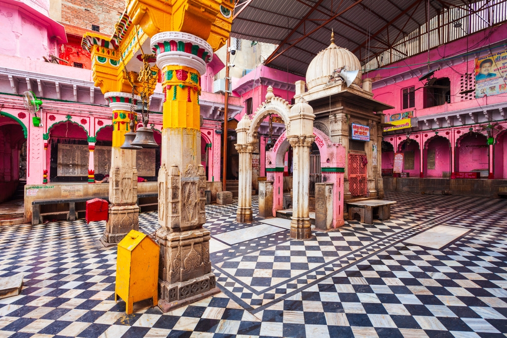 A Guide to Dwarkadheesh Temple Mathura History, Timings, How to Reach