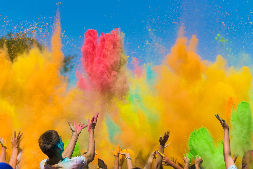 places to celebrate holi in mumbai