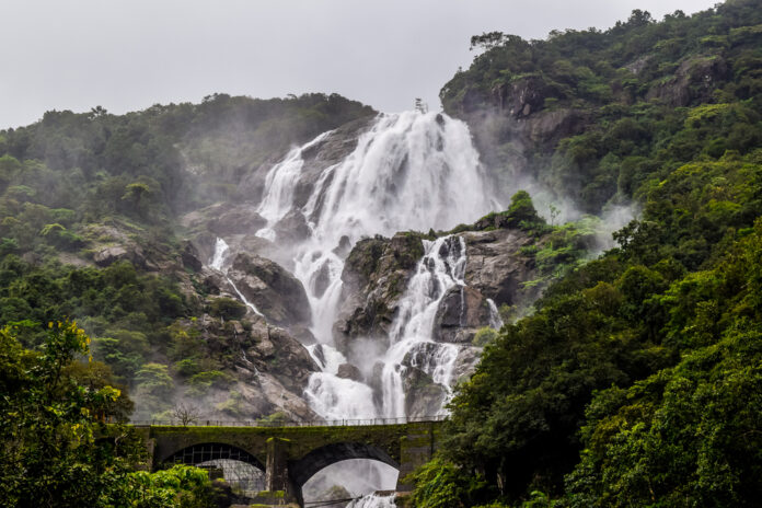 How to Reach Dudhsagar Waterfalls