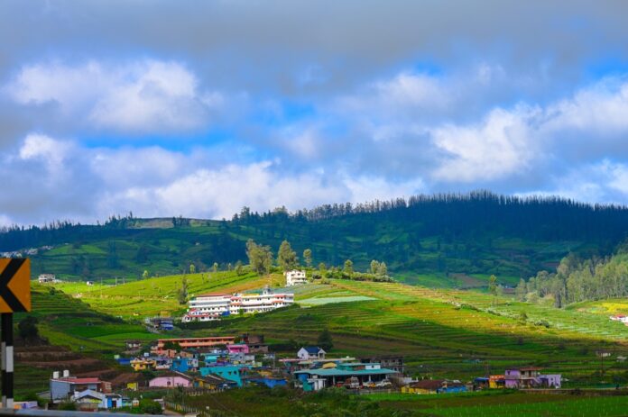 How to Reach Ooty